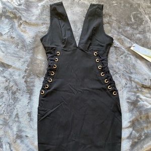 LACED BODYCON MINI-MIDI DRESS